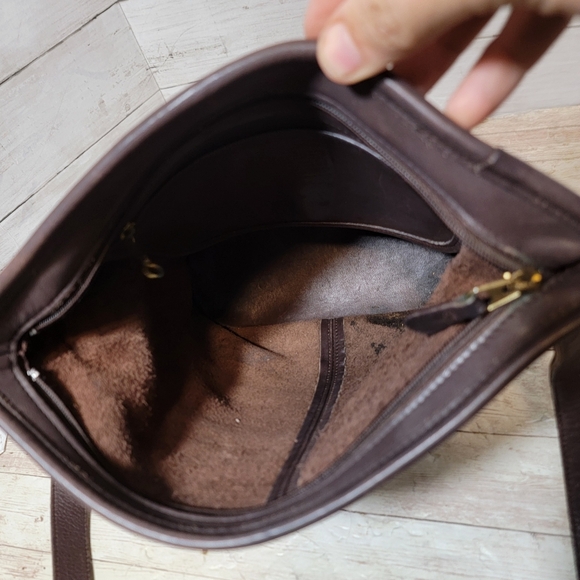 Coach 90s Vintage Bleeker Bucket Bag in brown - Picture 12 of 14